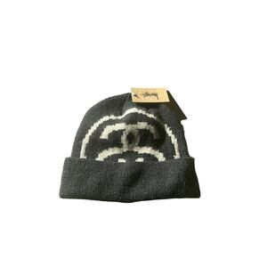New Stussy Black Cuff Beanie Big Link In Hand